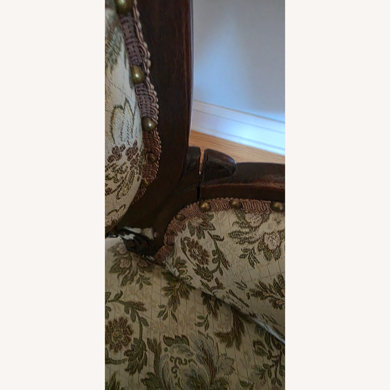 Vintage/Antique Finds Armchair - image-4