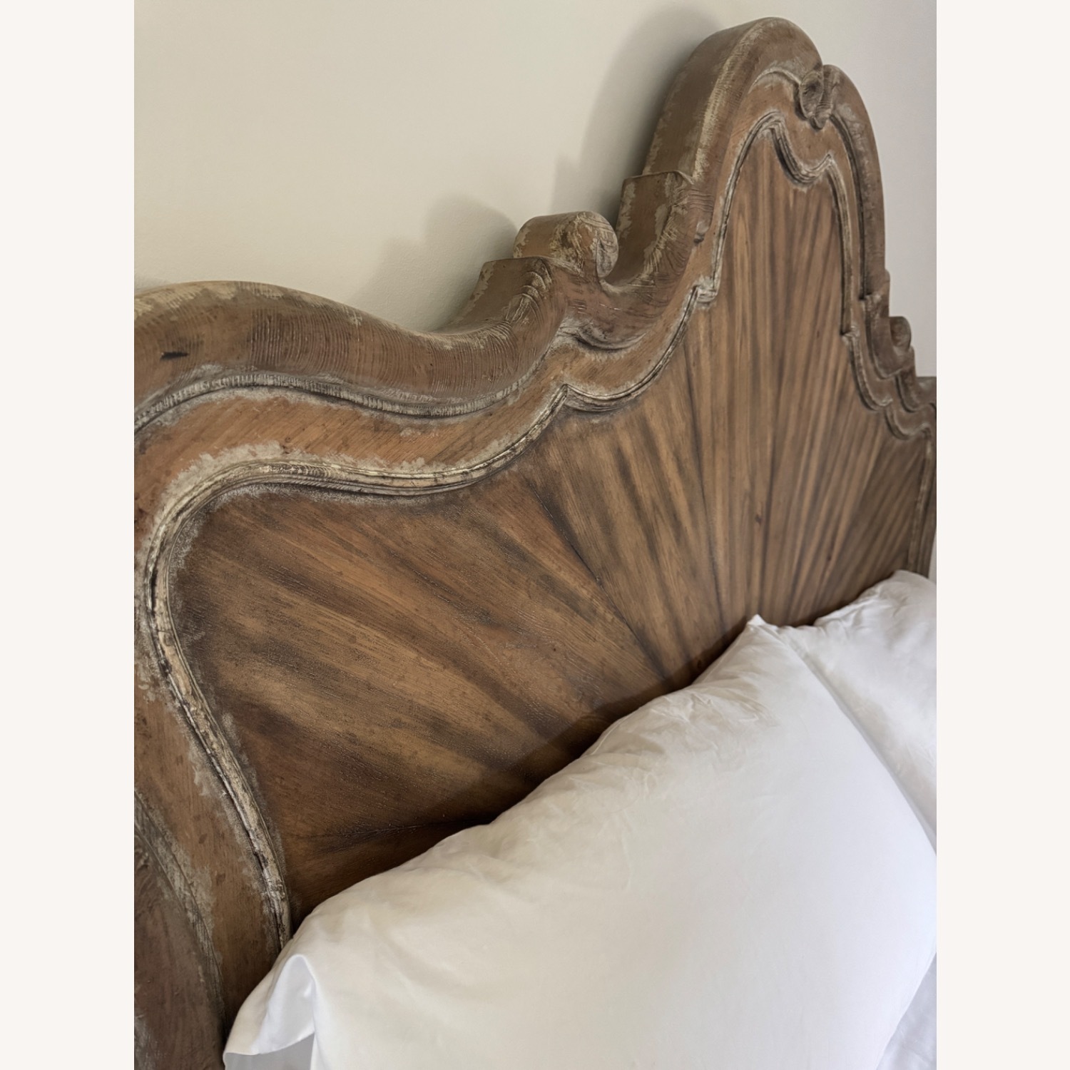 Hooker Furniture Chatelet King Bed - image-2