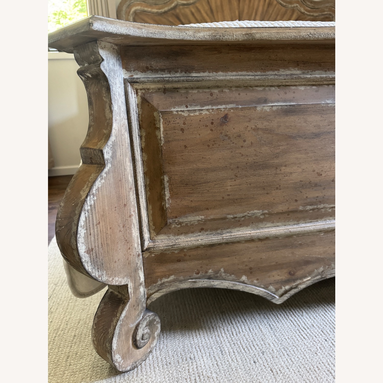 Hooker Furniture Chatelet King Bed - image-7