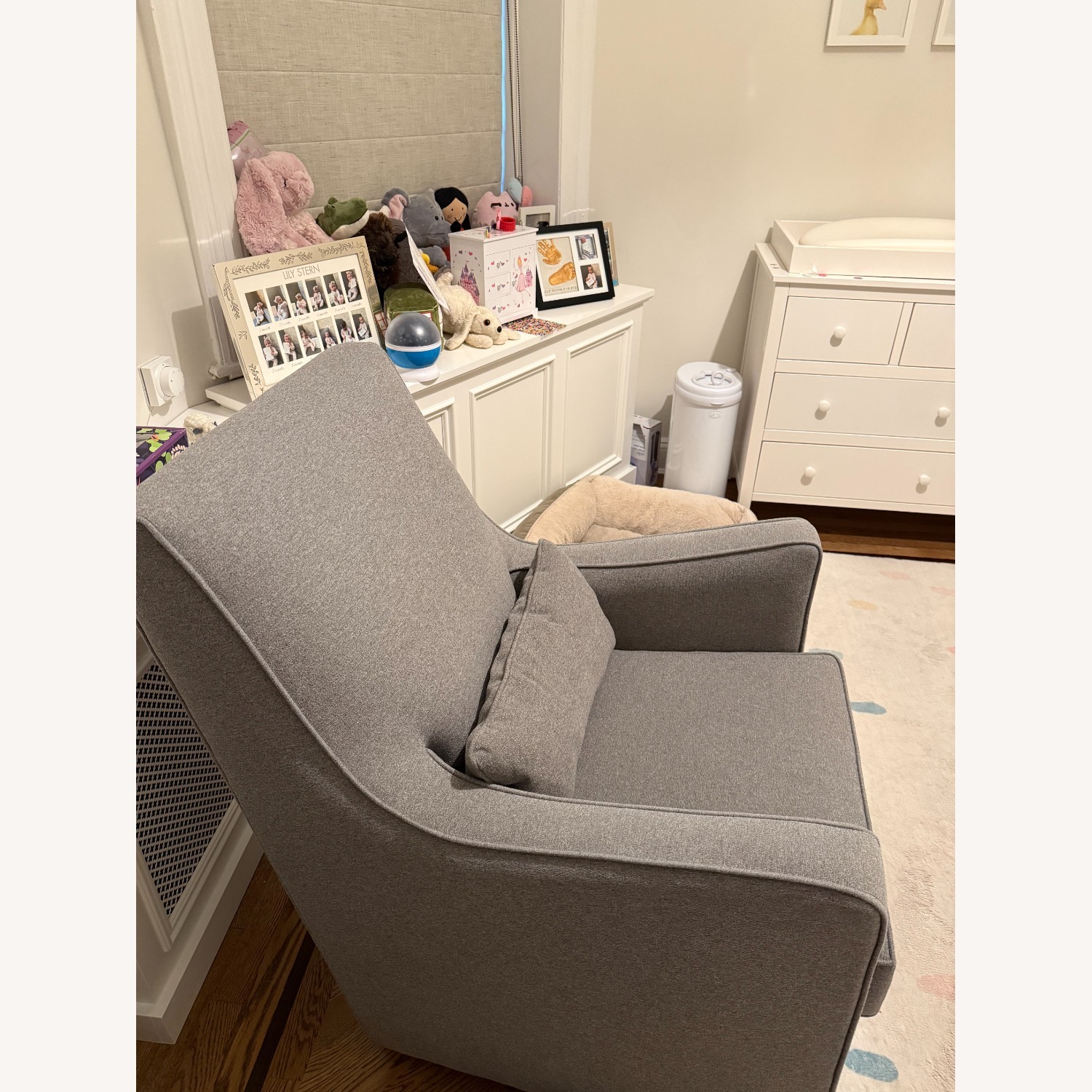 Monte Design Luca Glider in Grey - image-4