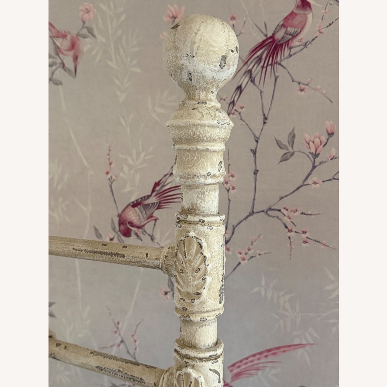 Weathered White King Bed - image-7