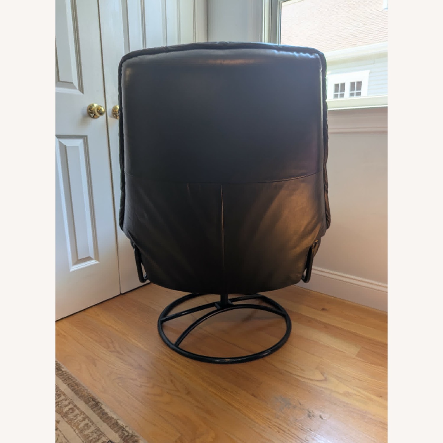 Vintage 1980s Stressless Recliner & Ottoman - image-9