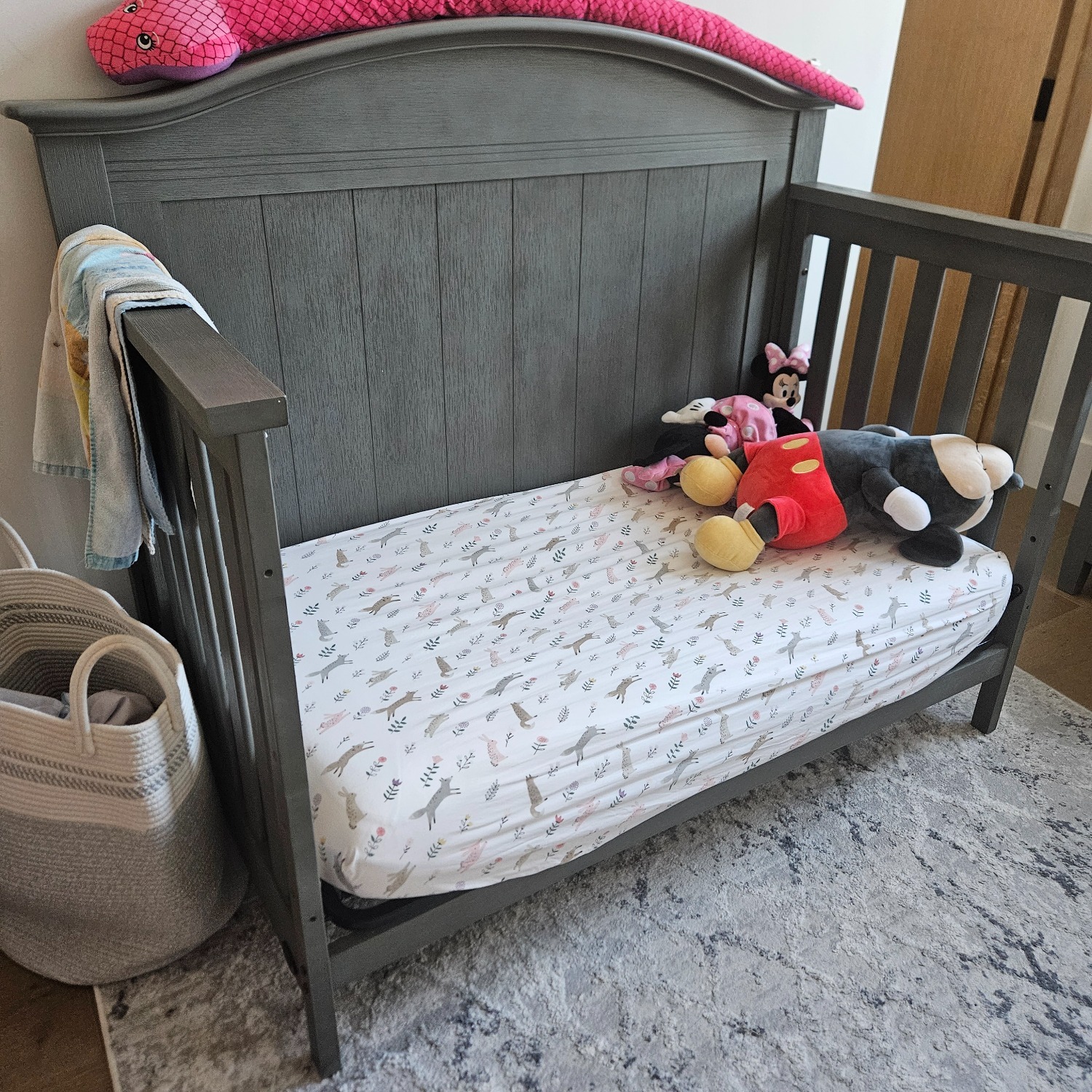 Soho Baby Chandler 4-in-1 Convertible Crib - image-3