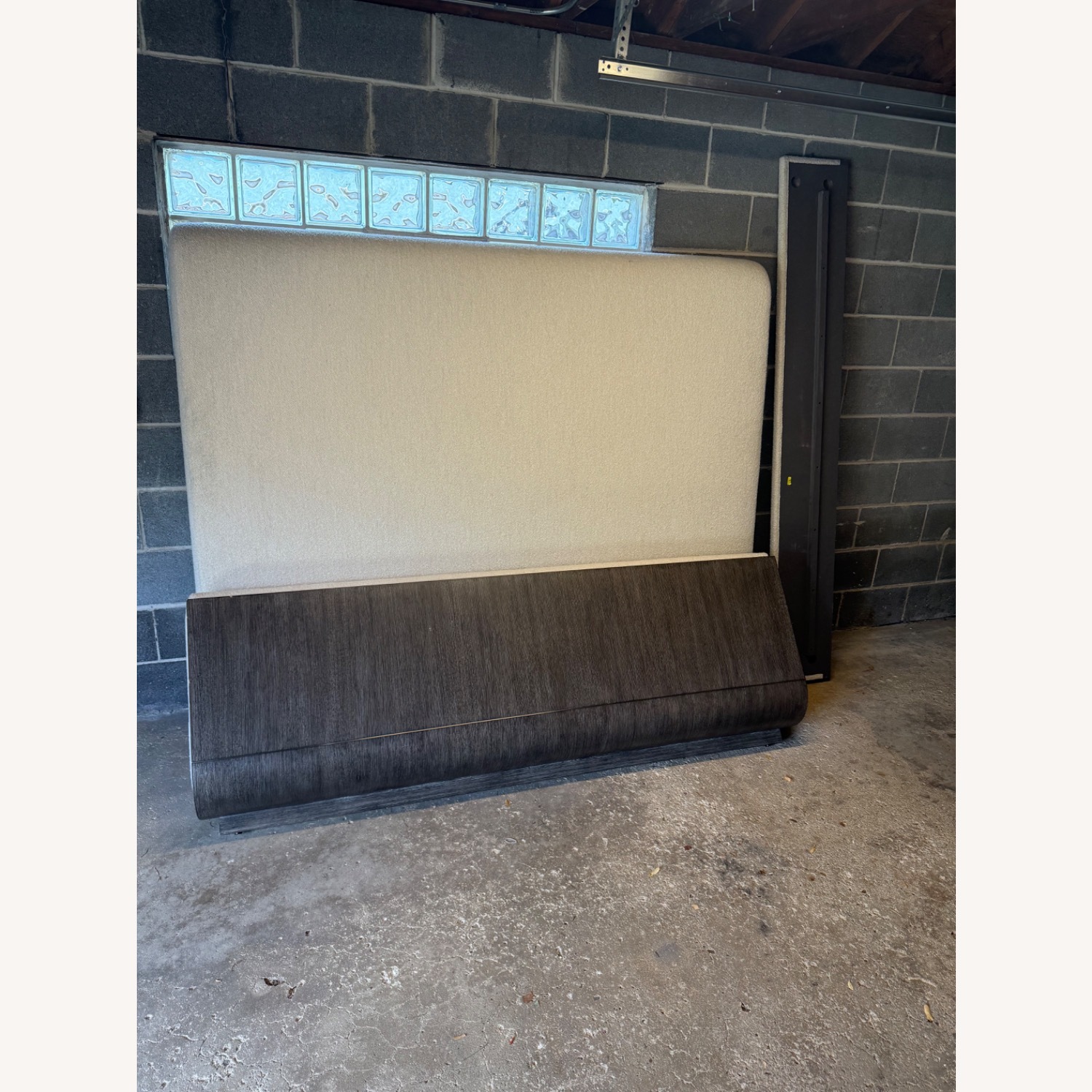 Hooker King Bedframe - image-3