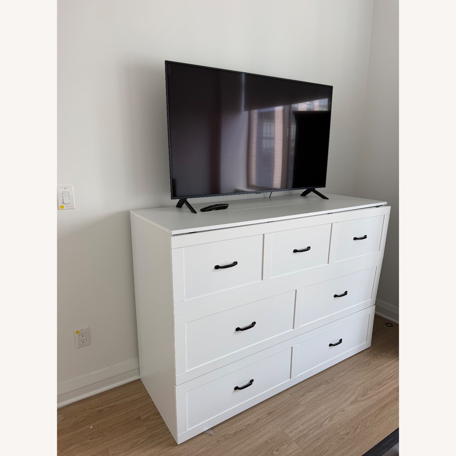 Bed Bath & Beyond White Queen Murphy Bed - image-6