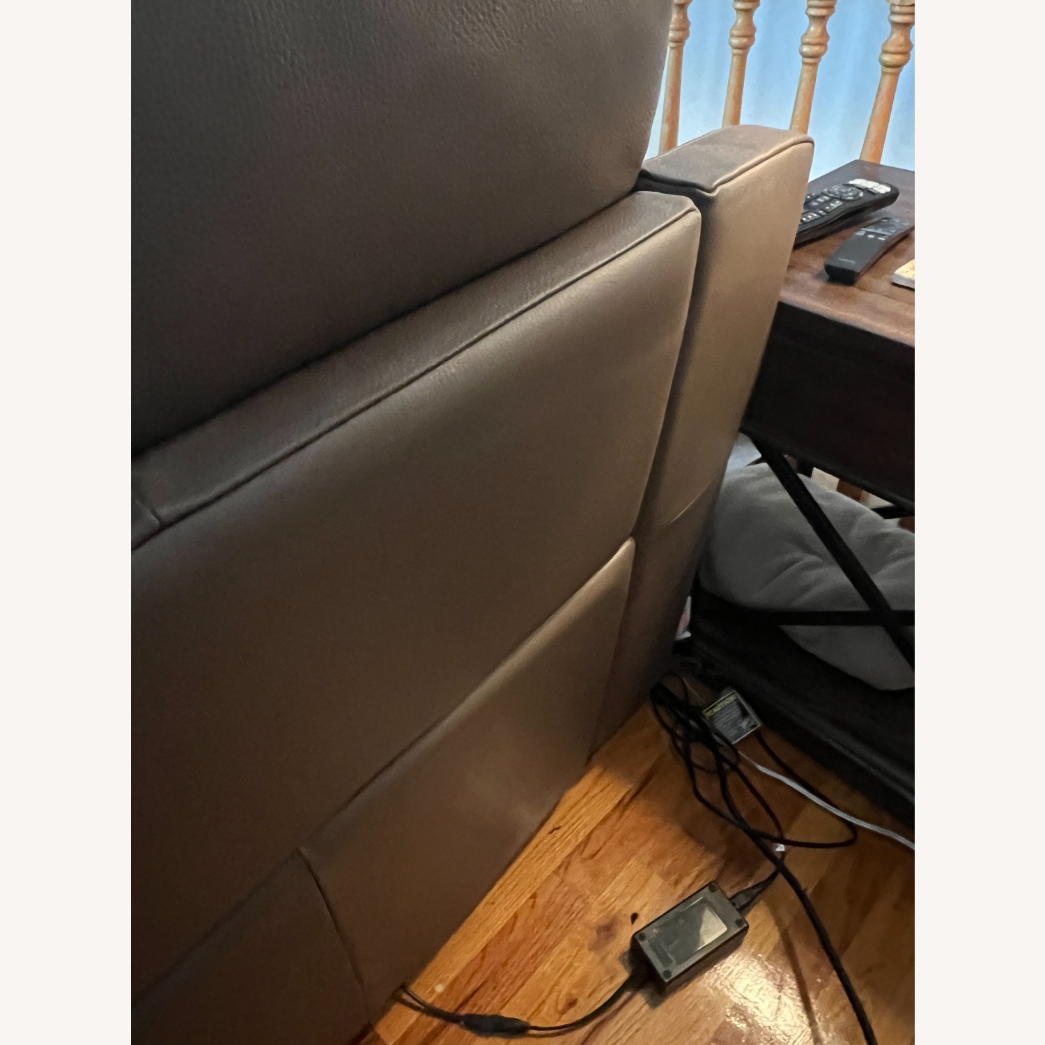 Macy's Julius II 5 pc Sect W 2 Power Recliners - image-7