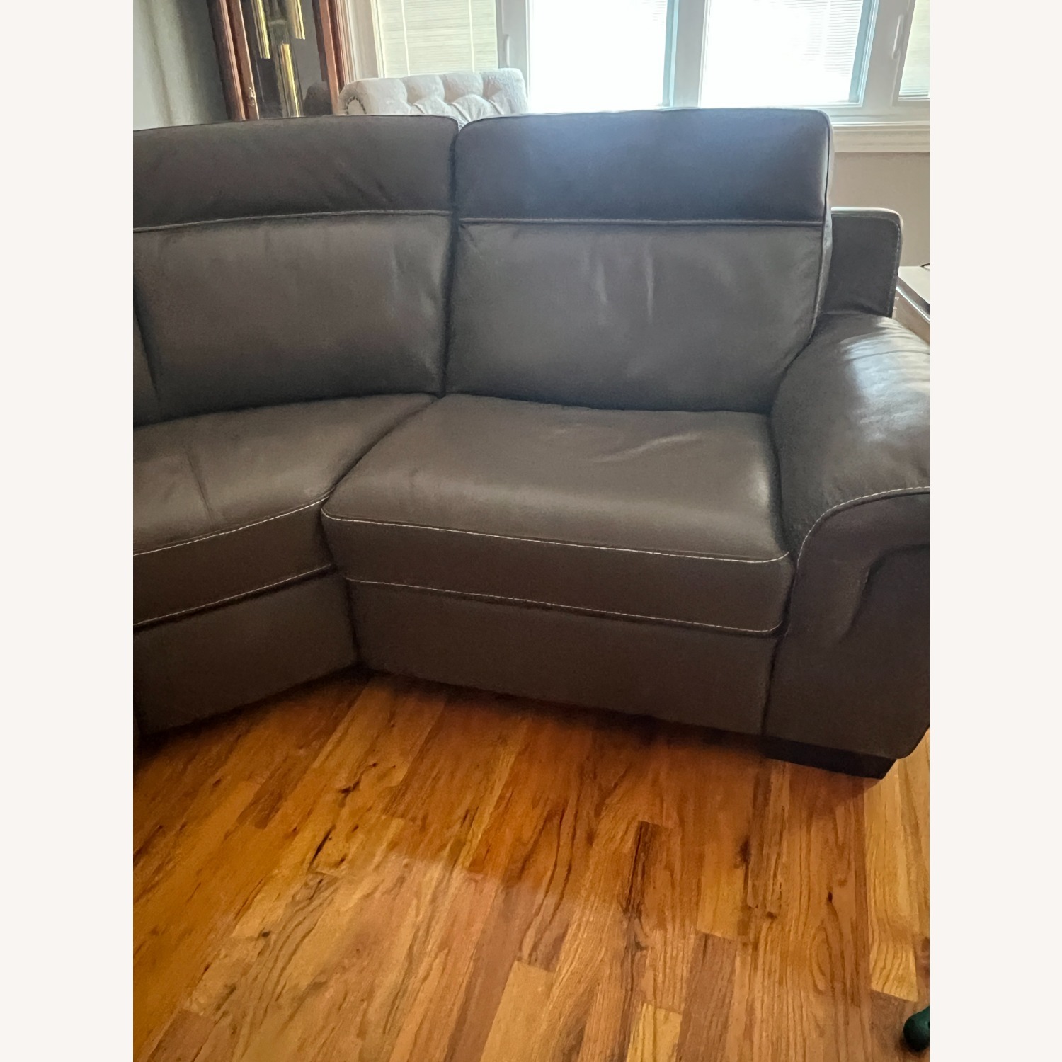 Macy's Julius II 5 pc Sect W 2 Power Recliners - image-5