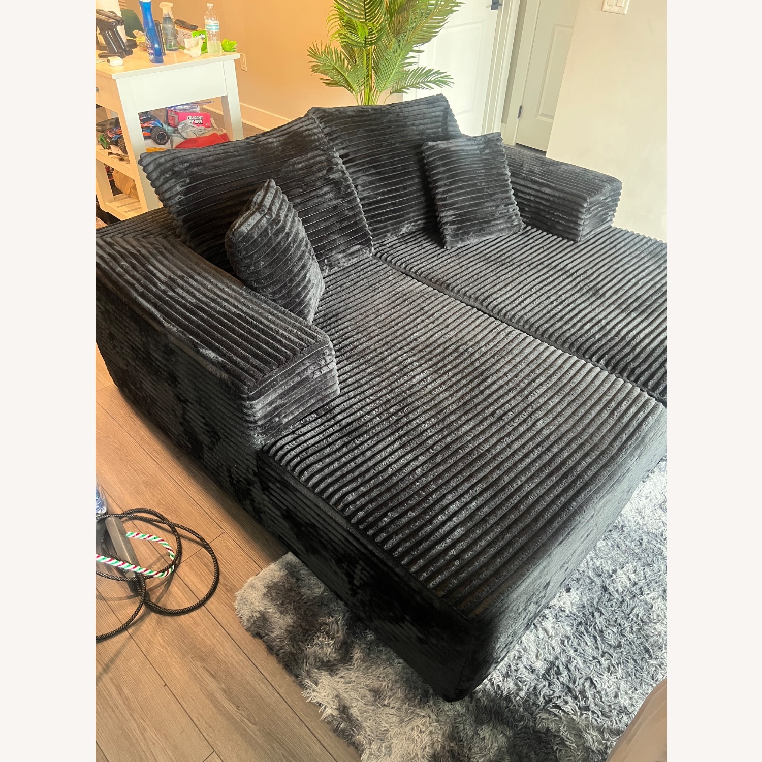 Black Fabric Chaise Lounge - image-3