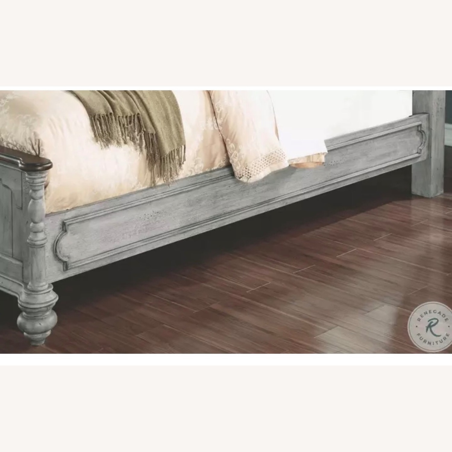 Gallery Furniture Wood Queen Bed - image-3