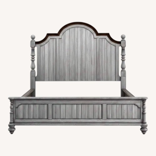 Used Gallery Furniture Wood Queen Bed for sale on AptDeco