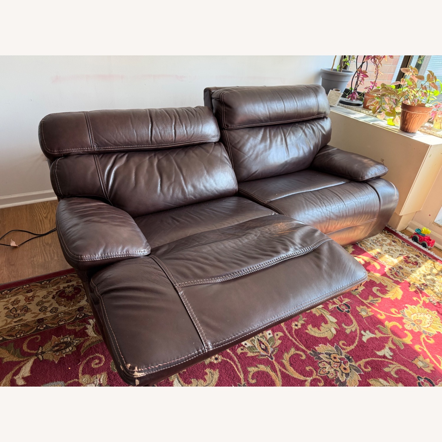  Recliner - image-4