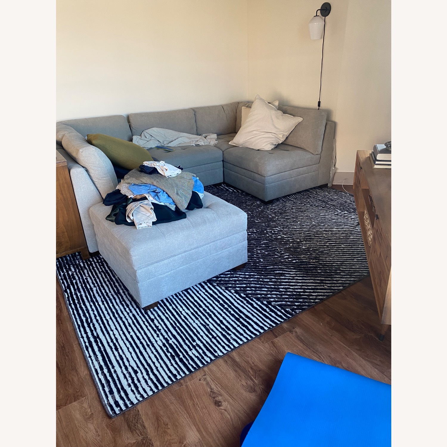 Thomasville 6 Piece Modular Sectional - image-2