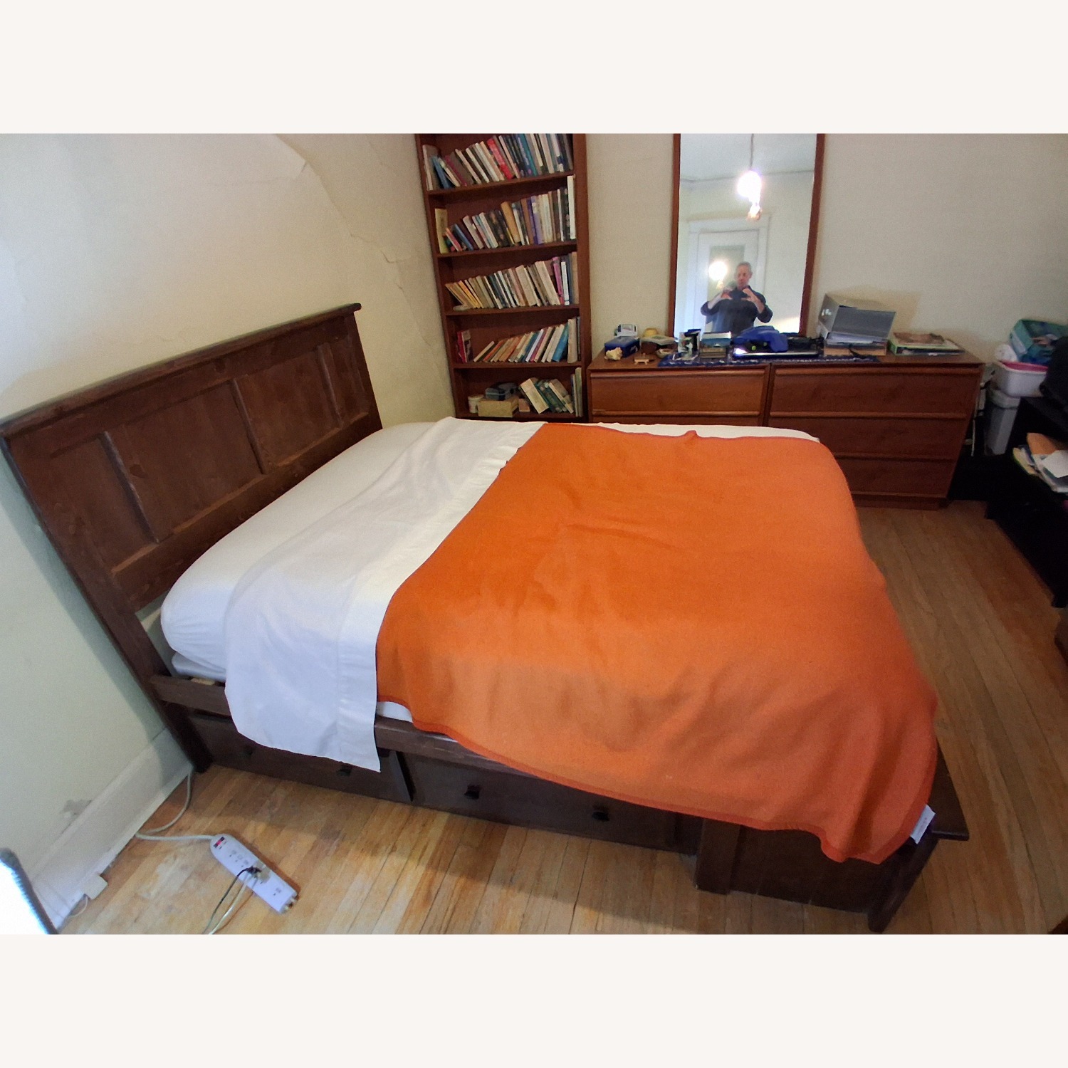 The Roomplace Dark Brown Wood Full Bed - image-2