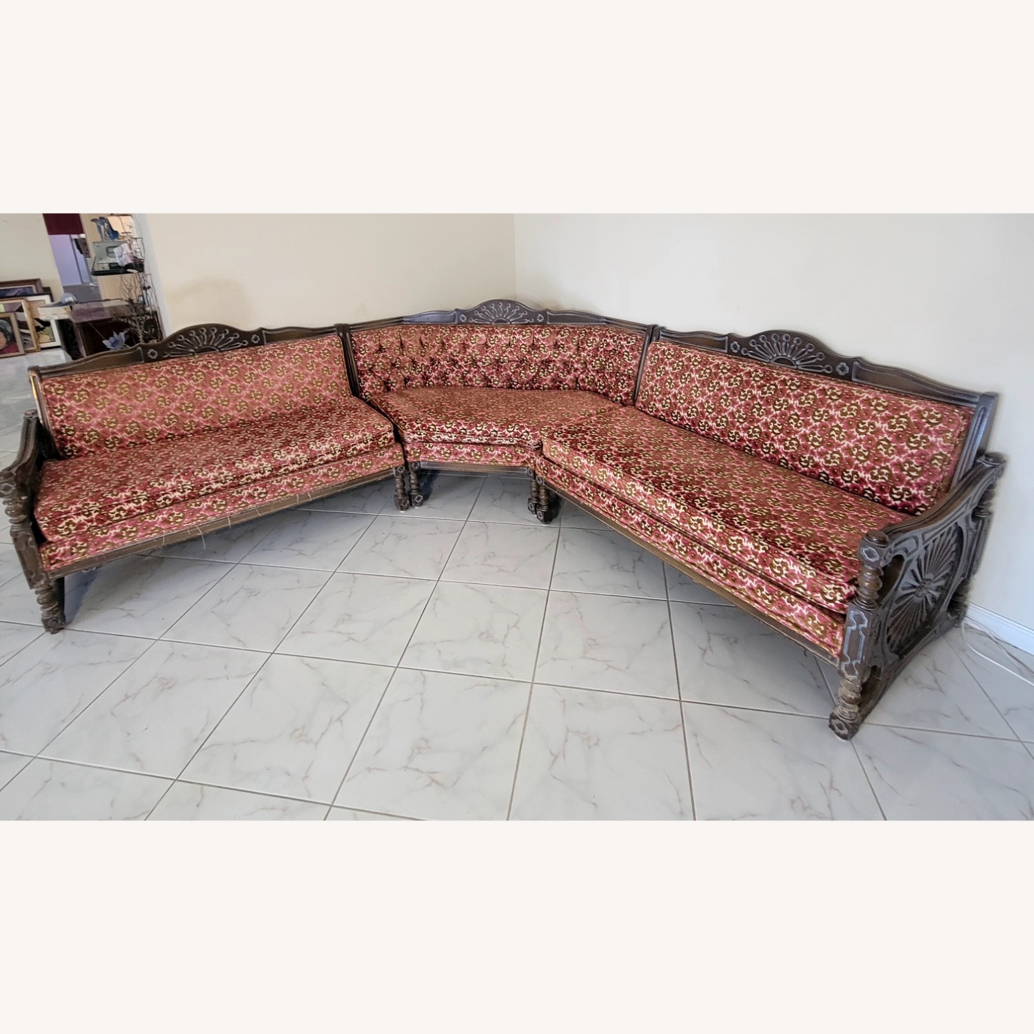 Vintage/Antique 3+ Piece Sectional - image-7