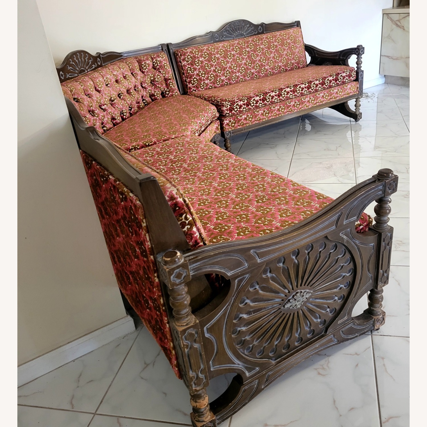 Vintage/Antique 3+ Piece Sectional - image-4