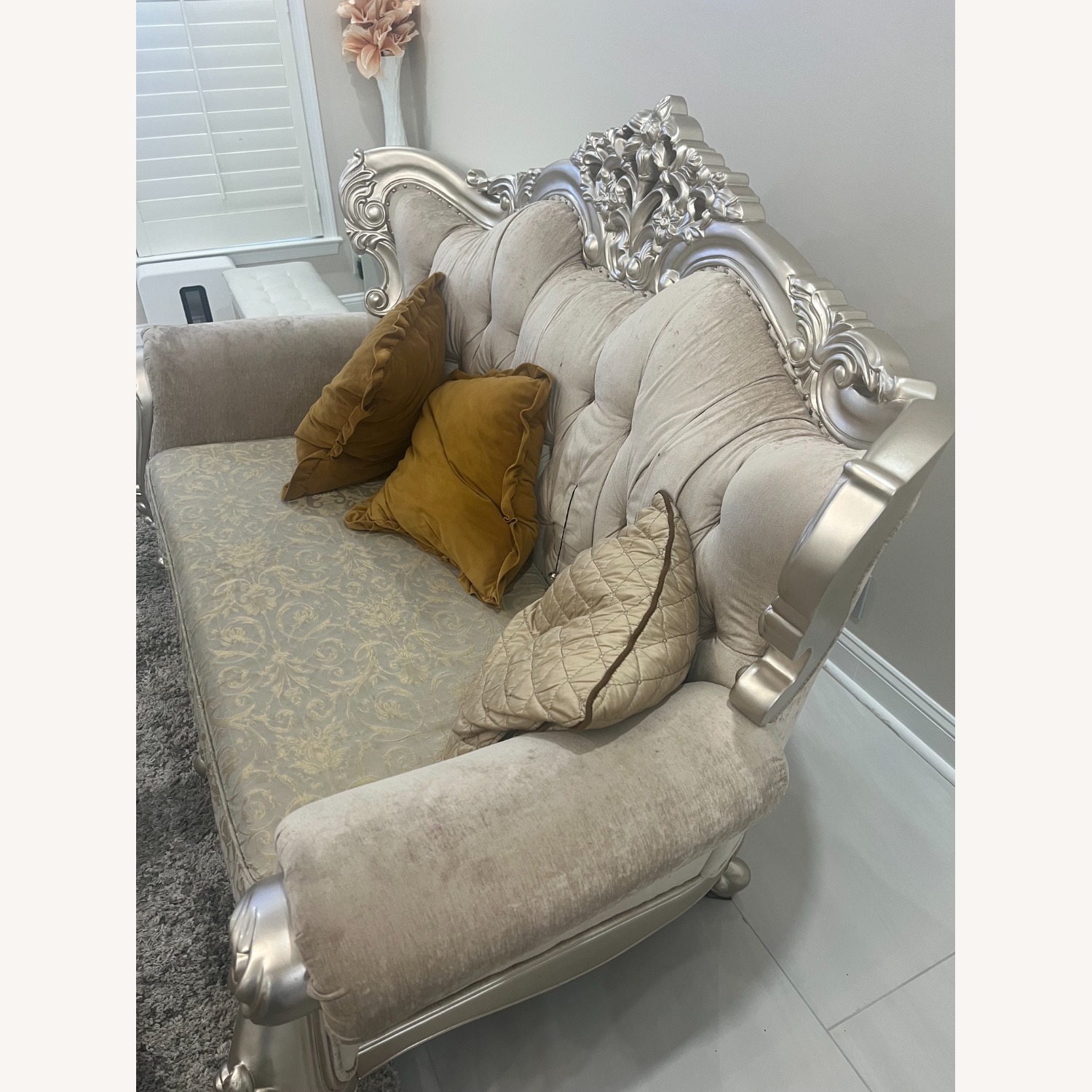 New Classic Furniture Co 2 Seater Sofa - image-4