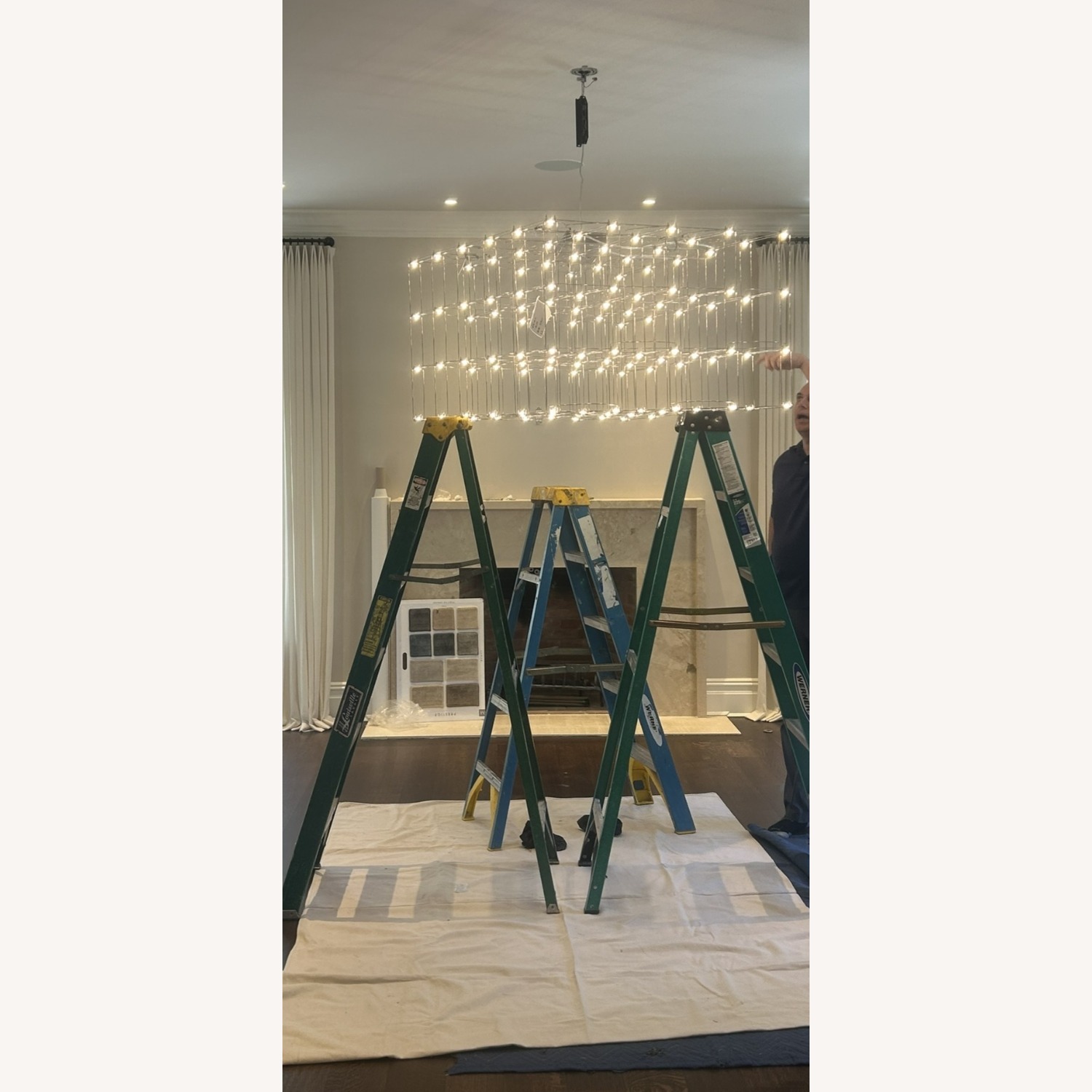 Large Wireframe Chanderlier - image-3