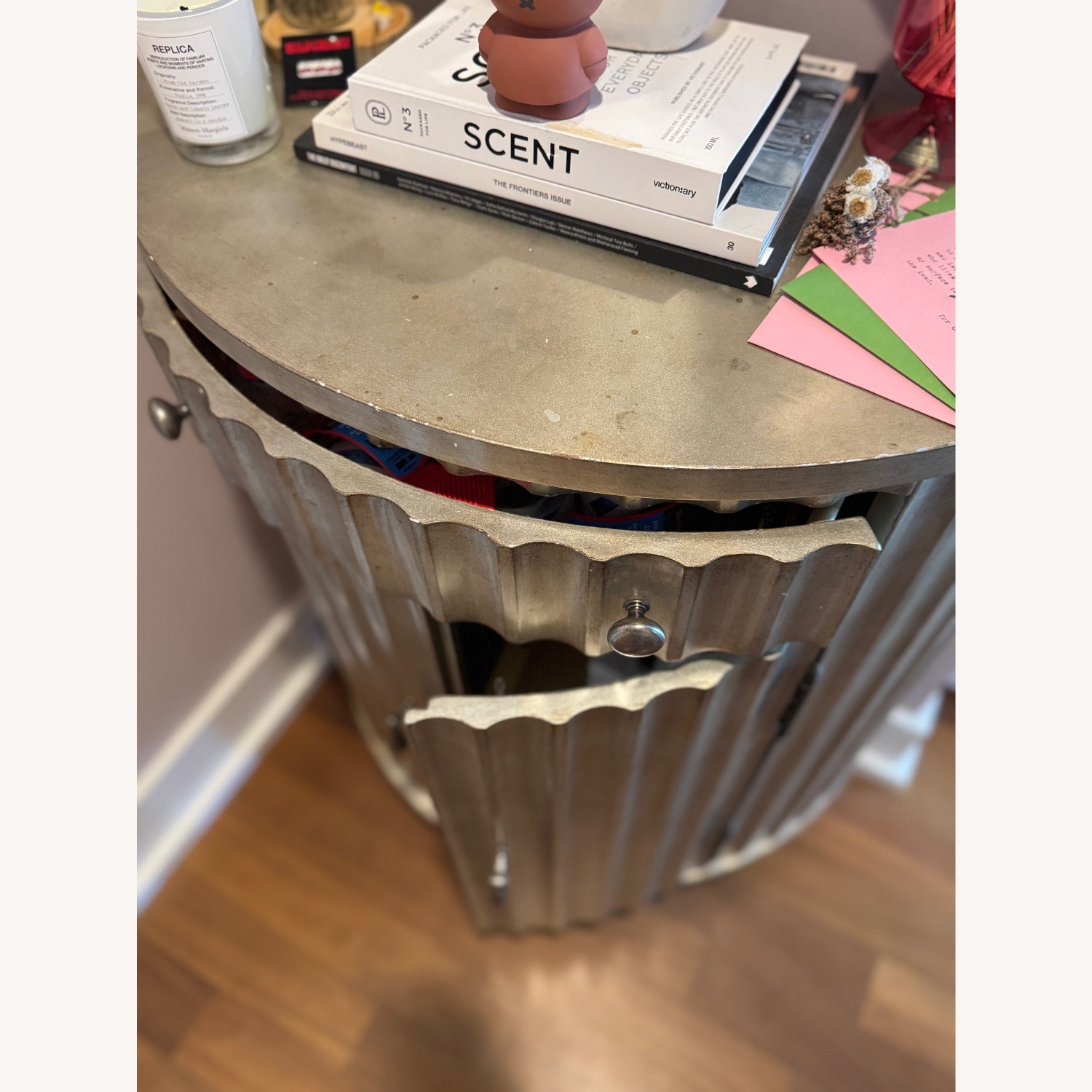 Hooker Furniture Silver Melange Fluted Demi Chest - image-4