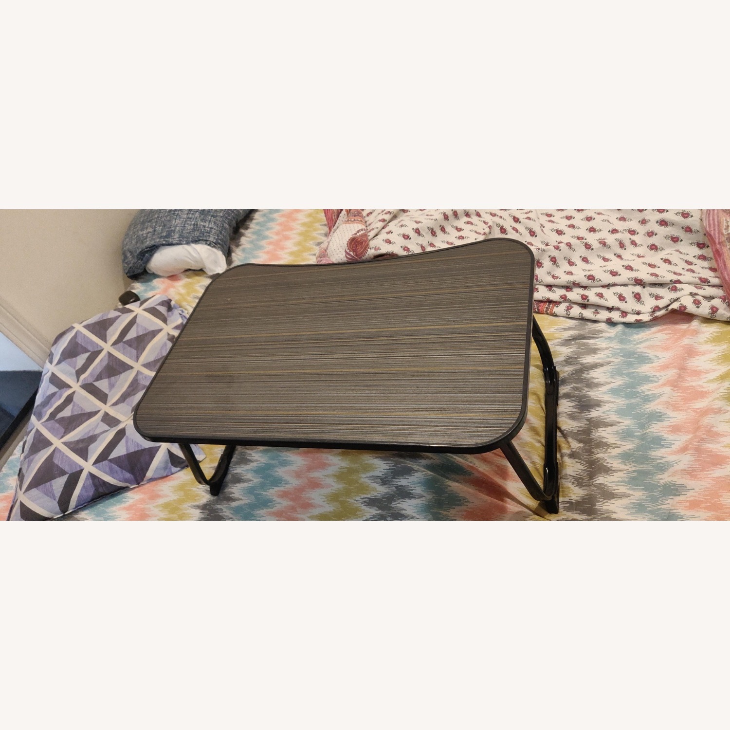 V laptop Desk - image-1