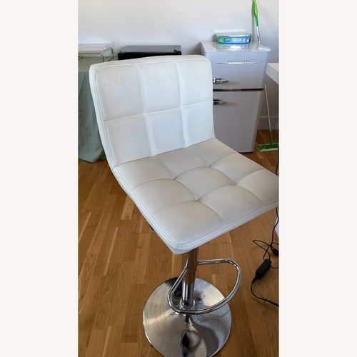 Used Wayfair Stools for sale on AptDeco