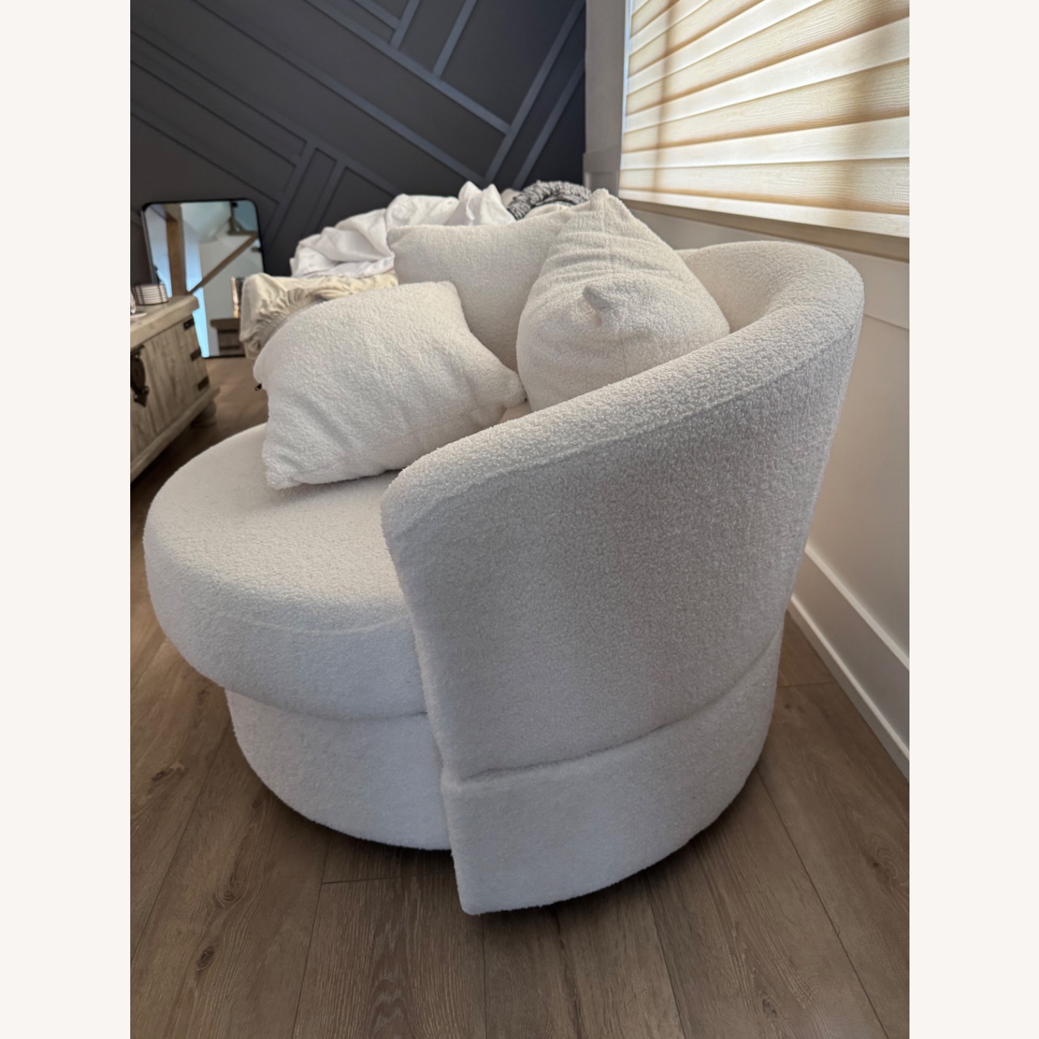 Amazon White Armchair - image-2