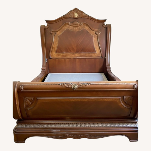 Used Queen Sleigh Bed for sale on AptDeco