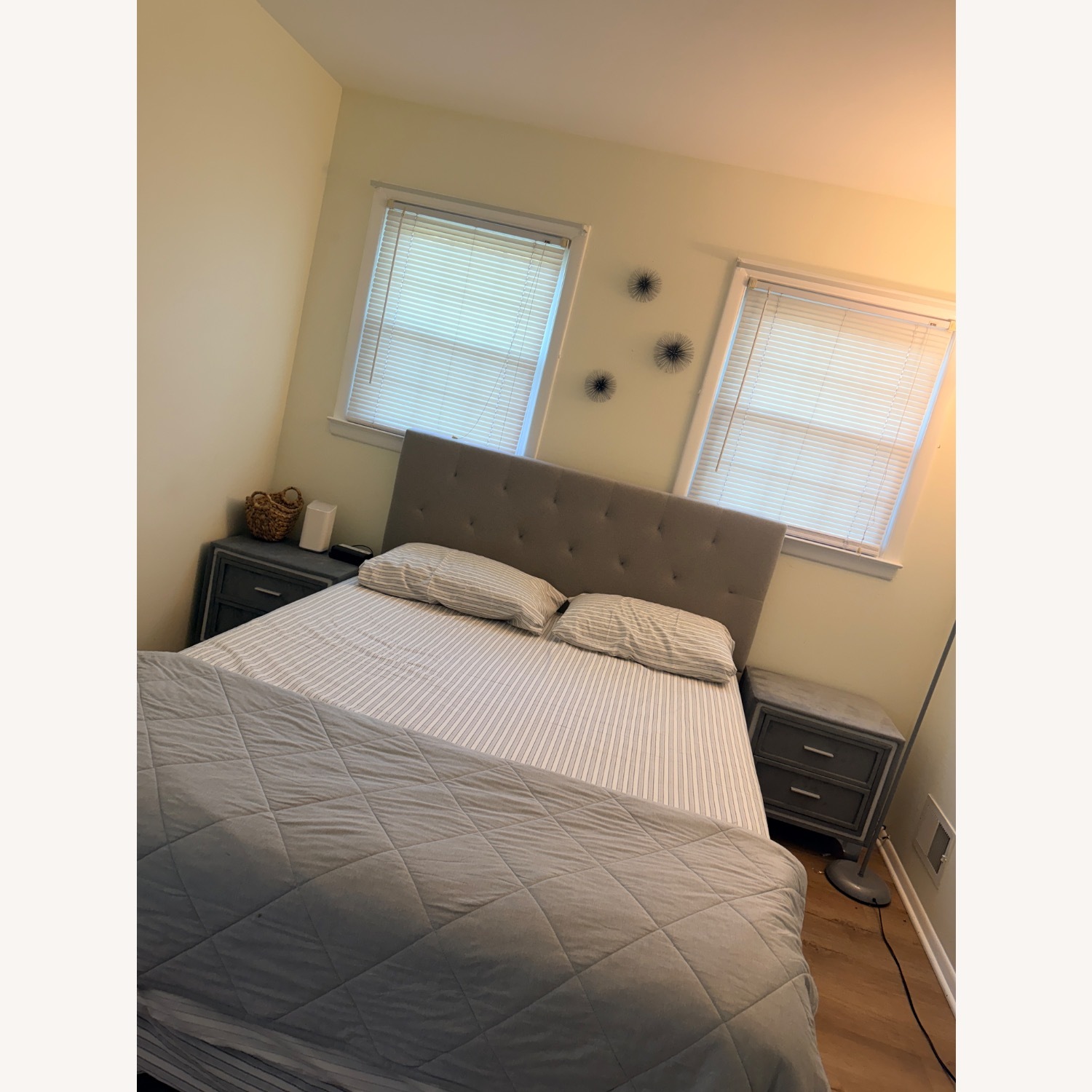 Amazon Queen Bed - image-1