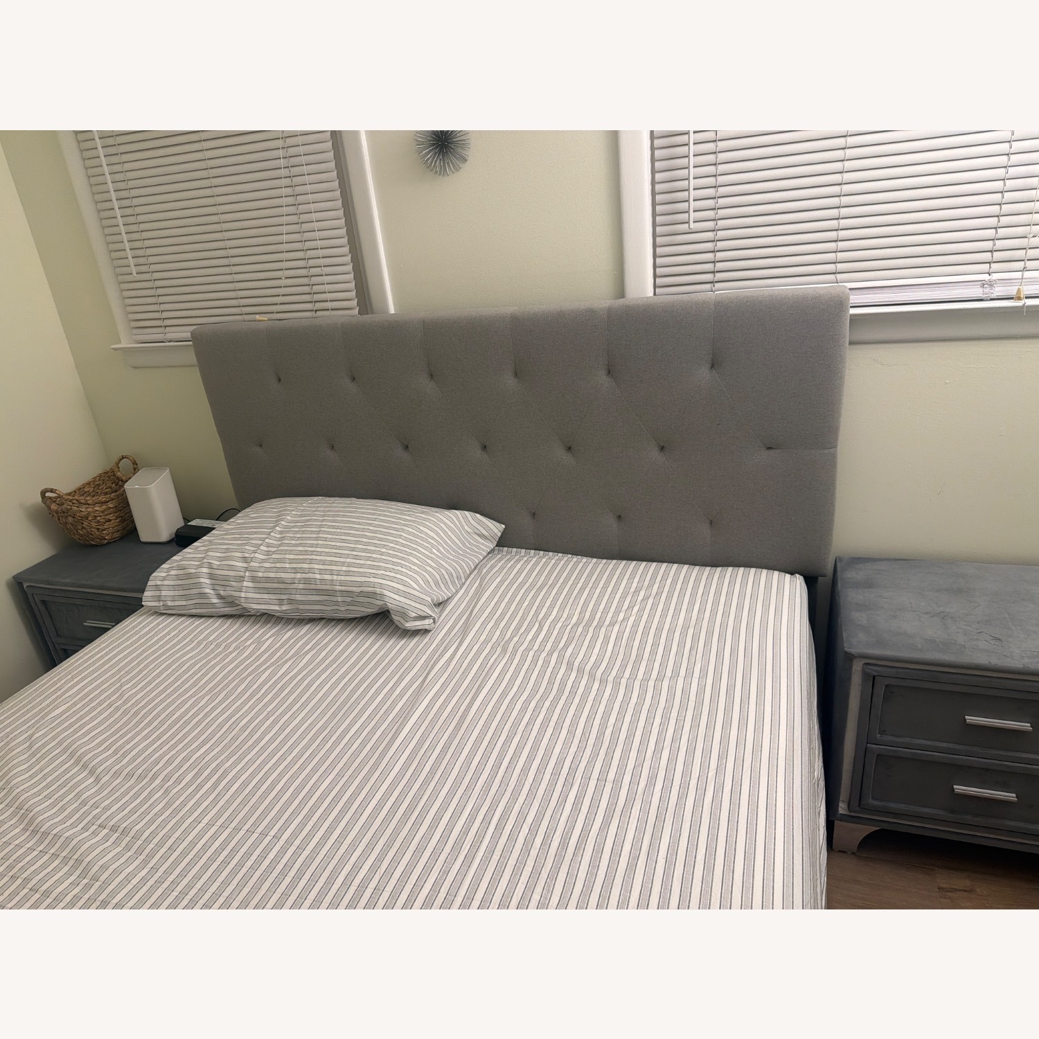 Amazon Queen Bed - image-3