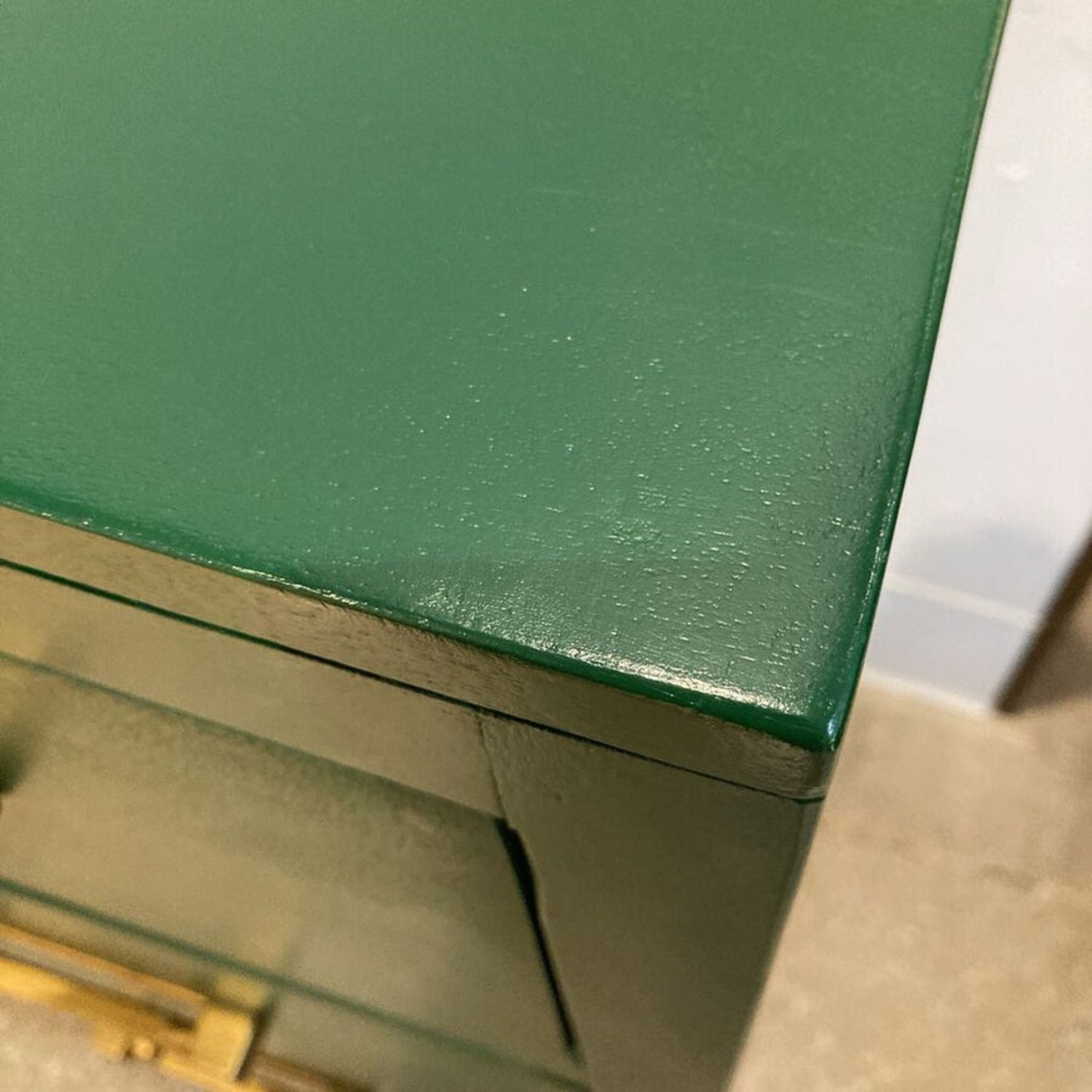 Walter E. Smithe Jade 3-Drawer Chest Dresser - image-11
