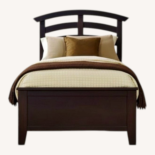 Used Vaughan Bassett Dark Brown Wood Queen Beds for sale on AptDeco