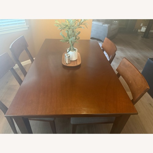Used Dining Table for sale on AptDeco