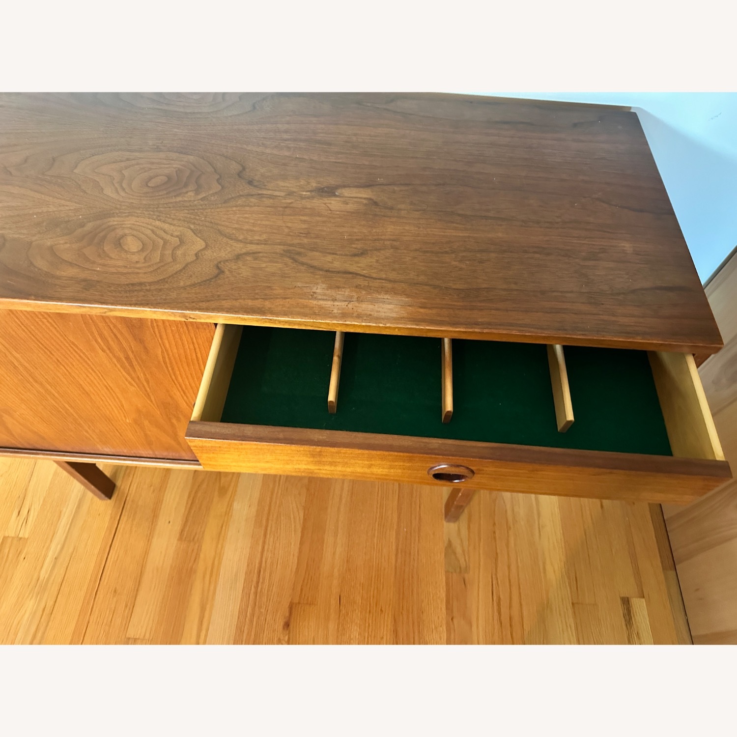Vintage/Antique Dark Brown Wood Sideboard - image-5