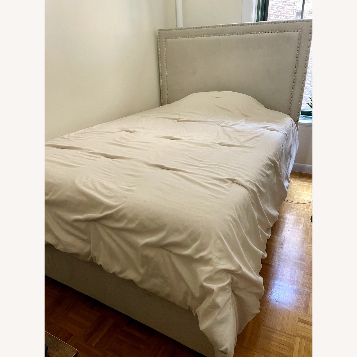 Bob's Discount Furniture Natural Wood Full Bed - image-2
