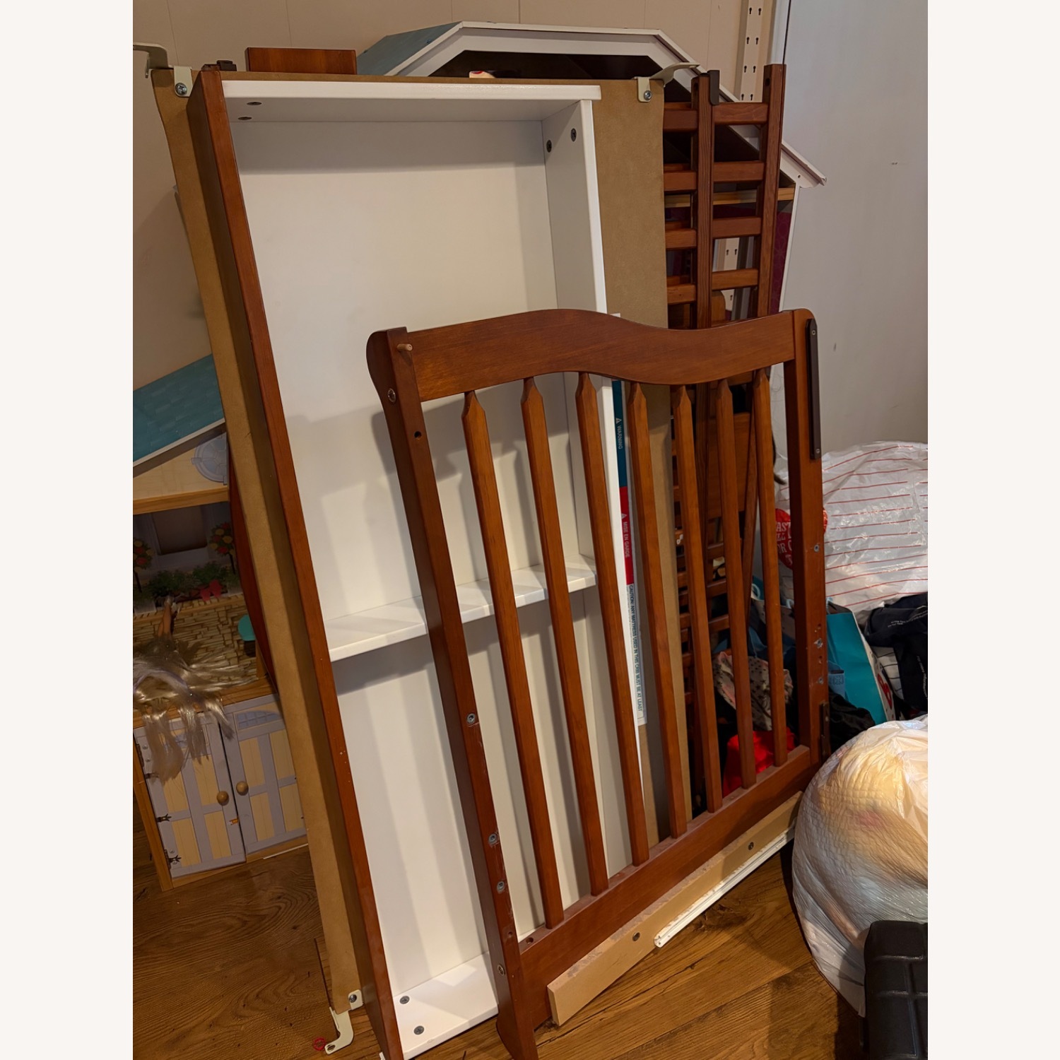 Wooden Crib With Winnie the Pooh Bedding - image-1