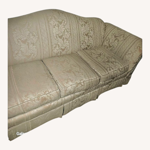 Used Sofa Victorian Style for sale on AptDeco