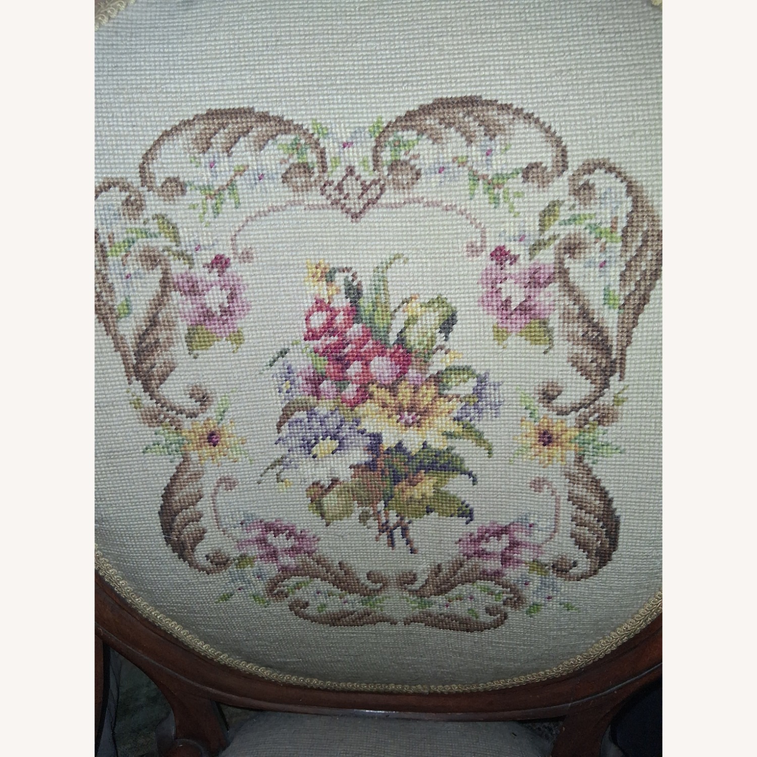 Vintage/Antique Accent Chair - image-4
