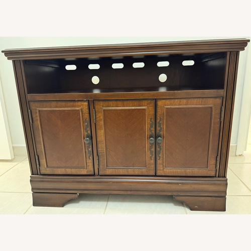Used Taylor Made Custom Furniture Media Storage for sale on AptDeco