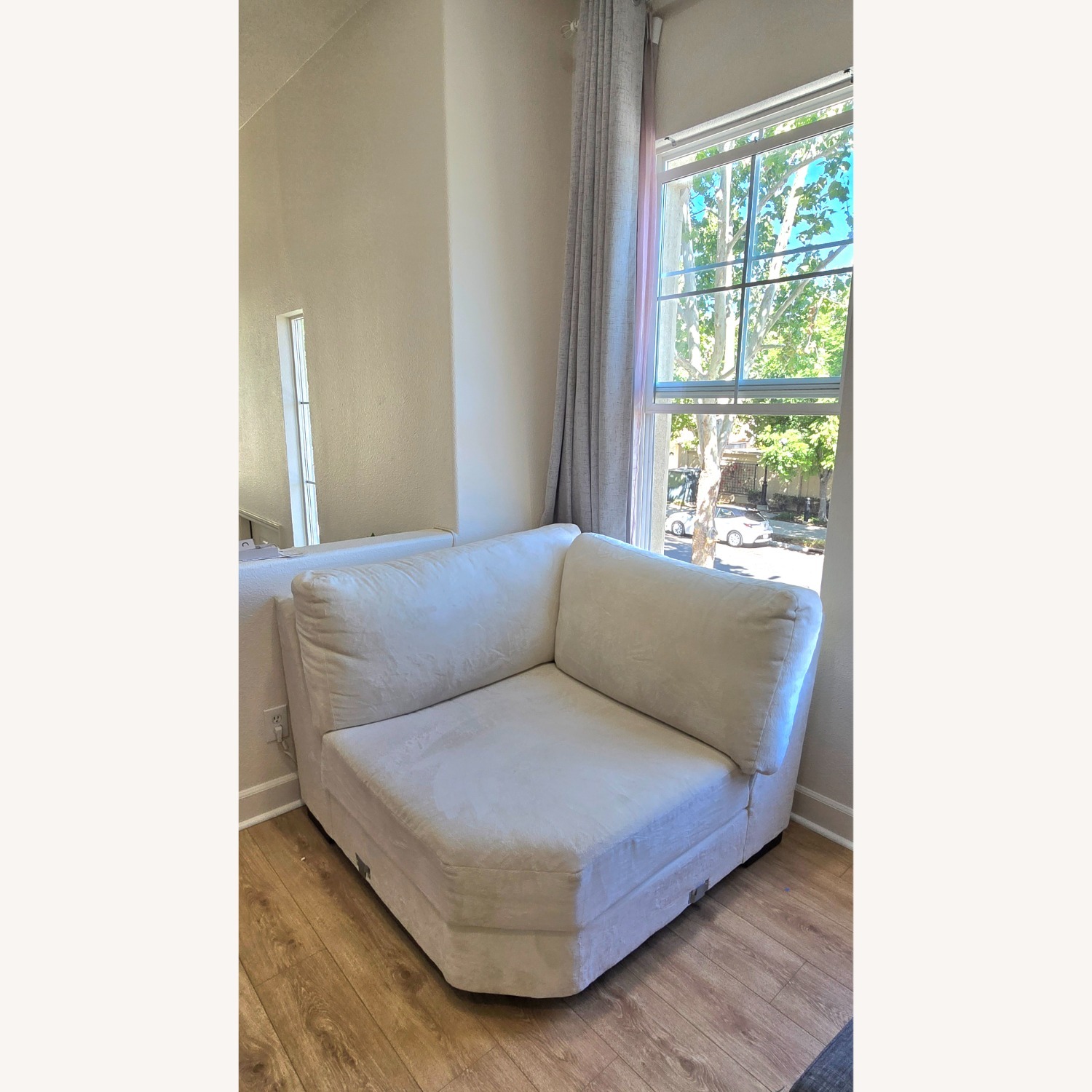 Living Spaces Santo Foam Il White Fabric Chaise Lounge - image-2