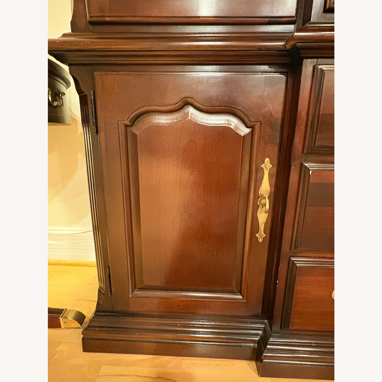 Thomasville China Cabinet Cherry Collection - image-2