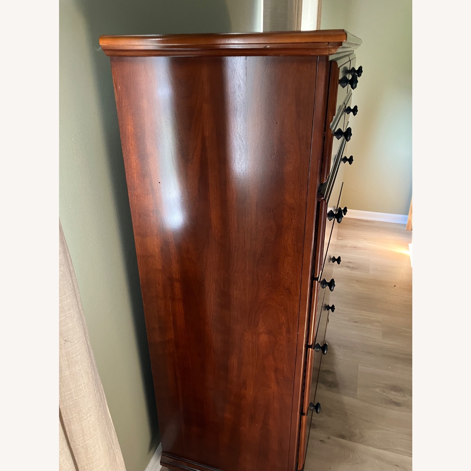 Broyhill Dresser Cherry 5 Drawer - image-4
