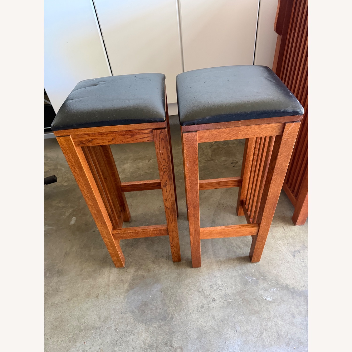 Bar with Stool n Wine Rack - image-3