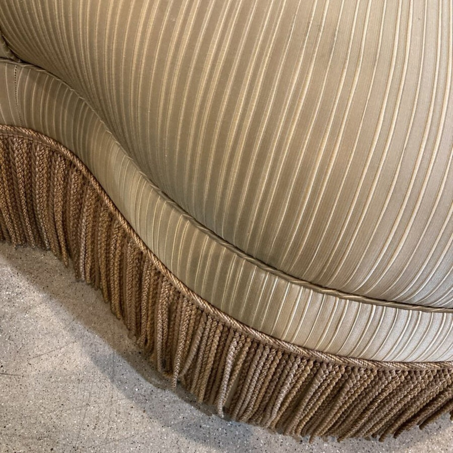 Curved Conversation Sofa - image-10