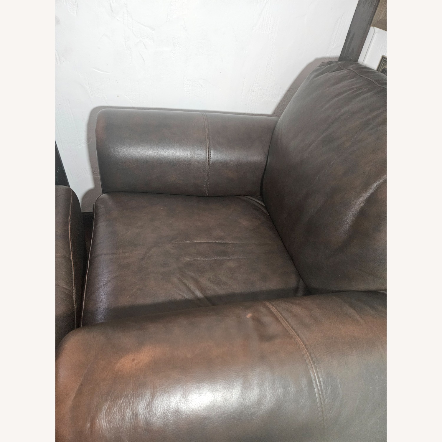 Vintage/Antique Finds Armchair - image-2