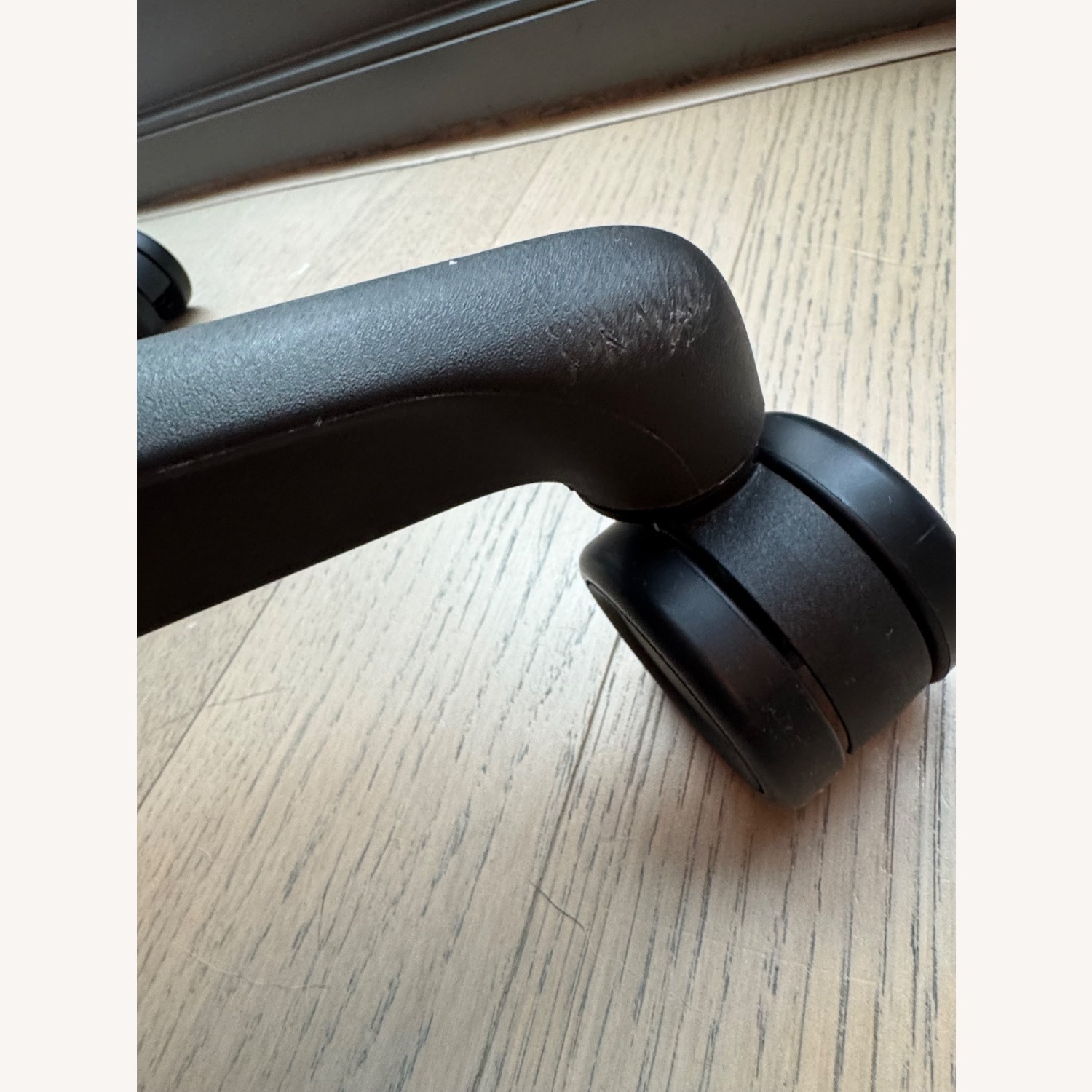 Herman Miller Aeron Office Chair - image-3