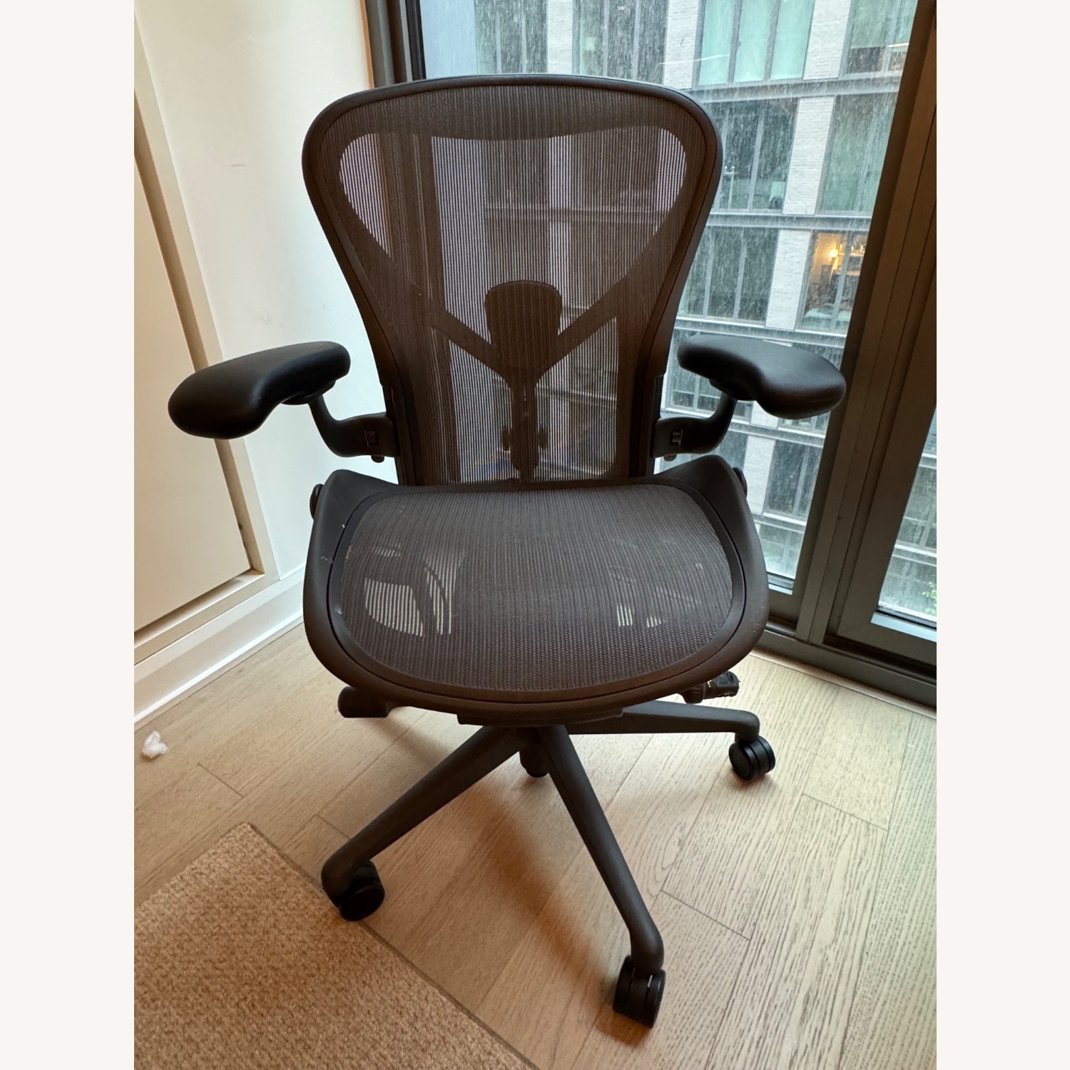 Herman Miller Aeron Office Chair - image-1