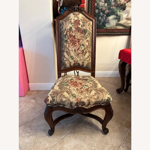 Used Vintage/Antique Finds Dining Chairs for sale on AptDeco