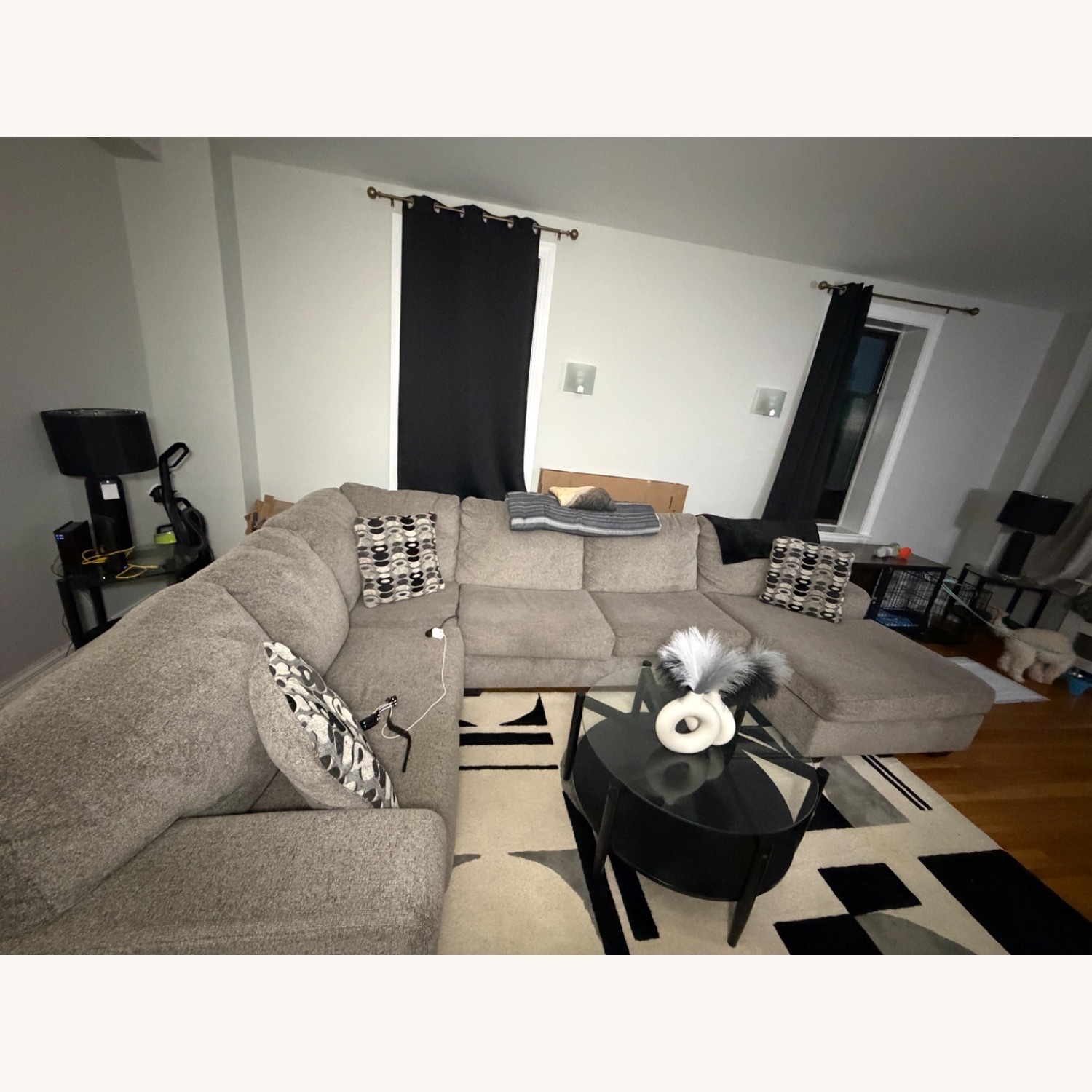 Ashley Furniture Bresslyn Light Gray 3+ Piece Sectional - image-2
