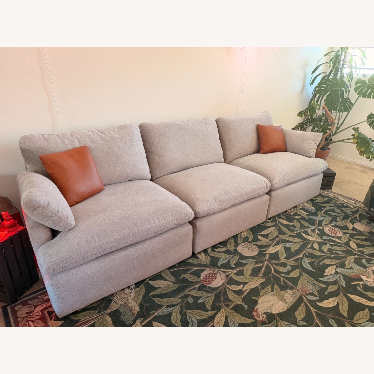 Living Spaces Jolene Light Gray 3 Piece Sectional - image-4
