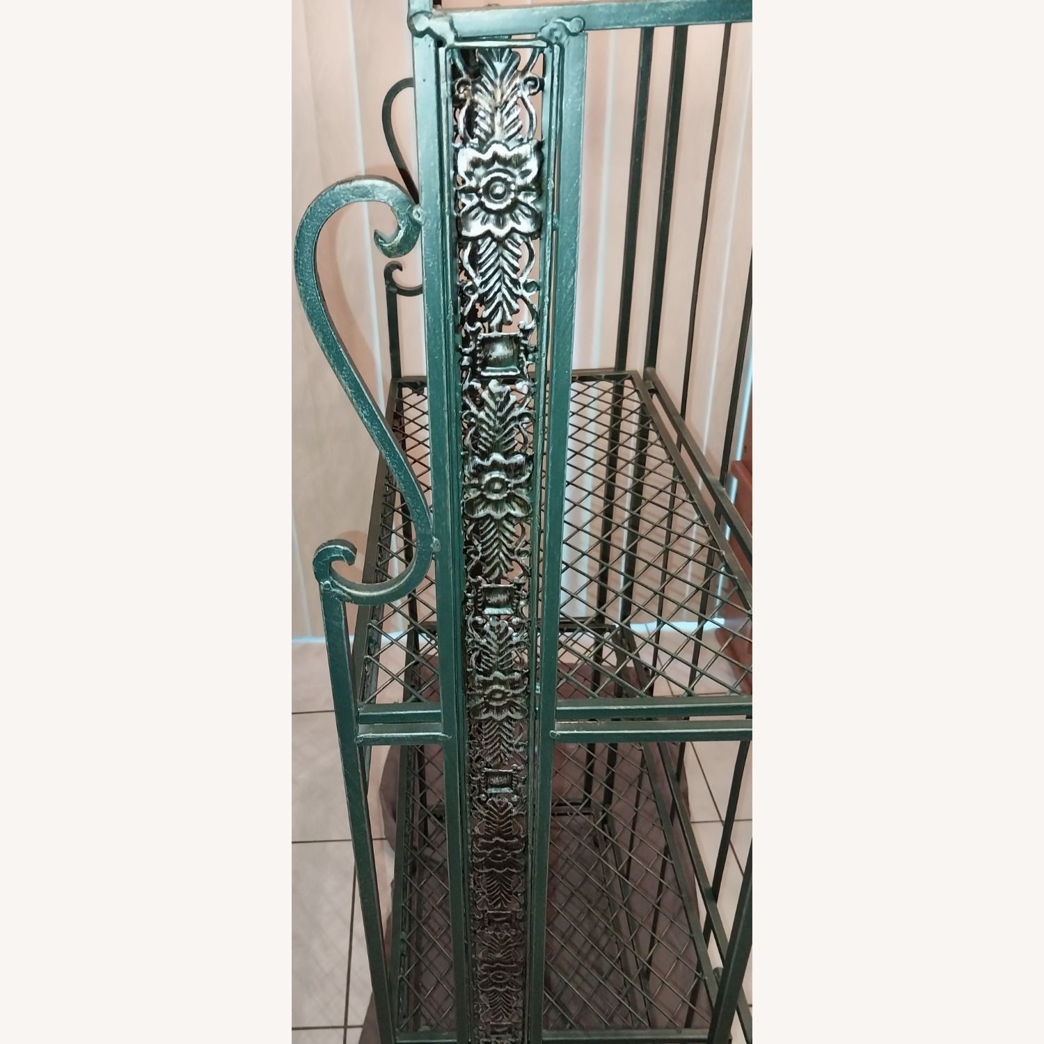 Metal Foldable Bakers Rack - image-9