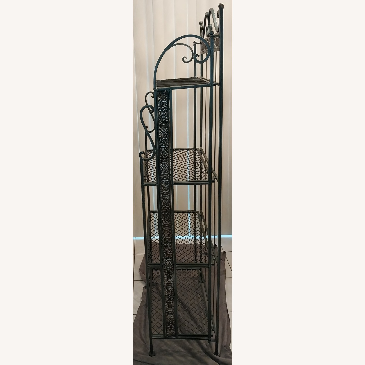 Metal Foldable Bakers Rack - image-6